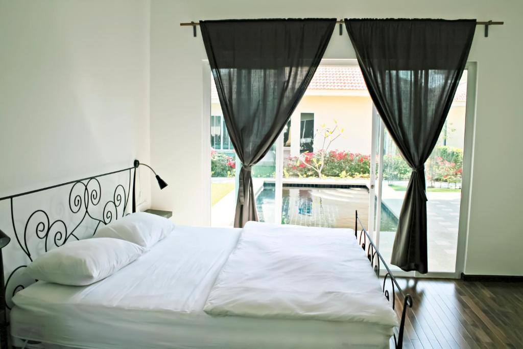 Garden Hills Villa Resort Cha-Am Buitenkant foto